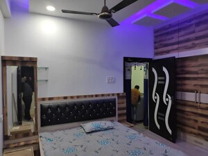 Bedroom in 2 BHK Apartment at Shivpur – for Rent