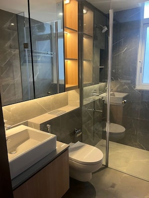 Bathroom in 3 BHK Builder Floor at Dlf Phase ii – for Rent
