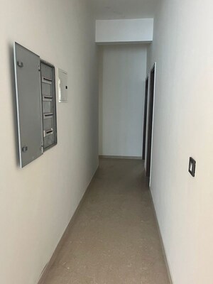 Building Lobby in 3 BHK Builder Floor at Dlf Phase ii – for Rent