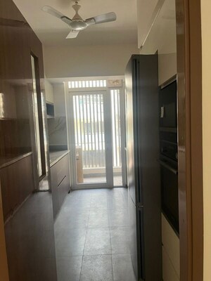 Building Lobby in 3 BHK Builder Floor at Dlf Phase ii – for Rent