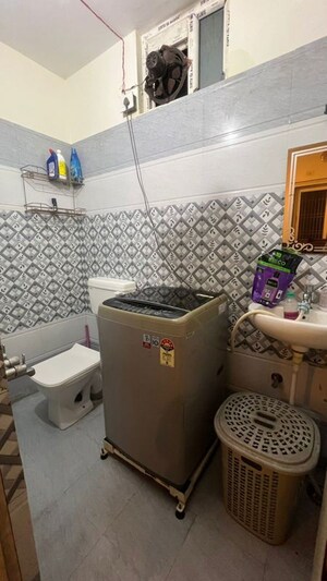 Team Area in 2 BHK Apartment at Shivpur – for Rent