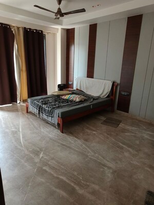 Bedroom in 4 BHK Builder Floor at Sector 27 – for Rent