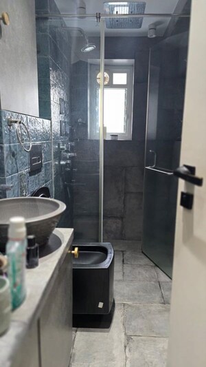 Team Area in 3 BHK Apartment at Nariman Point – for Rent