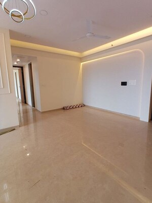 Room in  Shop at Nahar Amaryllis Towers and Plaza, Chandivali – for Rent