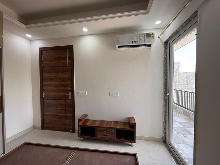 Kitchen, ardee-city-the-residency 2 Bedroom 265 Sq.Yd. Builder Floor In Sector 52 Gurgaon 10372207