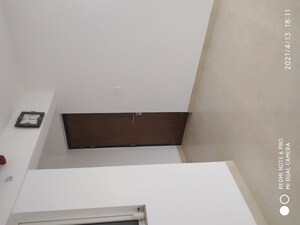 Furnished Amenities in 3 BHK Apartment at Kalpataru Elitus, Mulund West – for Rent