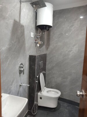 Bathroom in 1 BHK Builder Floor at Malviya Nagar – for Rent