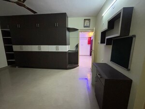 Furnished Amenities in 2 BHK Apartment at Mahaveer Chalet, Kr Puram – for Rent