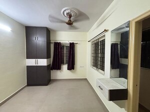 Living Room in 2 BHK Apartment at Mahaveer Chalet, Kr Puram – for Rent