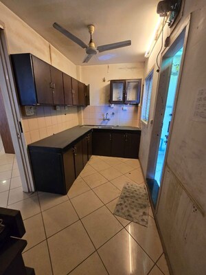 Team Area in 3 BHK Apartment at Churchgate – for Rent
