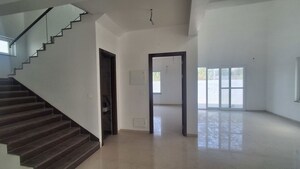 Room in 4 BHK Villa at Lakdi Ka Pul – for Sale