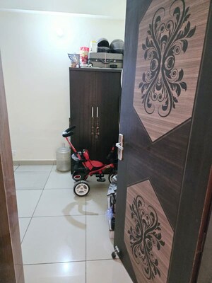 Furnished Amenities in 2.5 BHK Apartment at Panchsheel Hynish, Sector 1 Greater Noida – for Rent