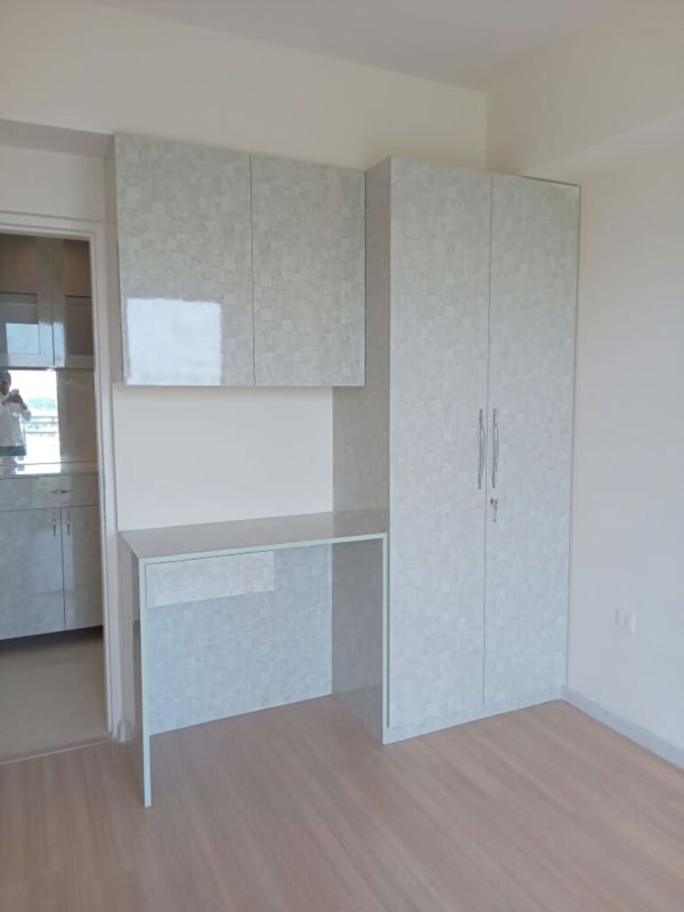Room, dlf-the-skycourt 3 Bedroom 1930 Sq.Ft. Apartment In Sector 86 Gurgaon 10372251