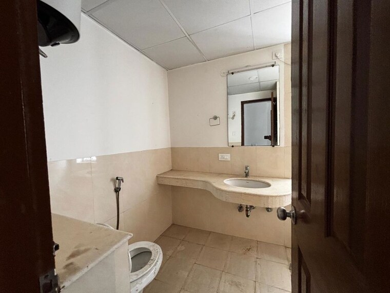 Bathroom, jaypee-greens-pavilion-court 3 Bedroom 1850 Sq.Ft. Apartment In Sector 128 Noida 10372206