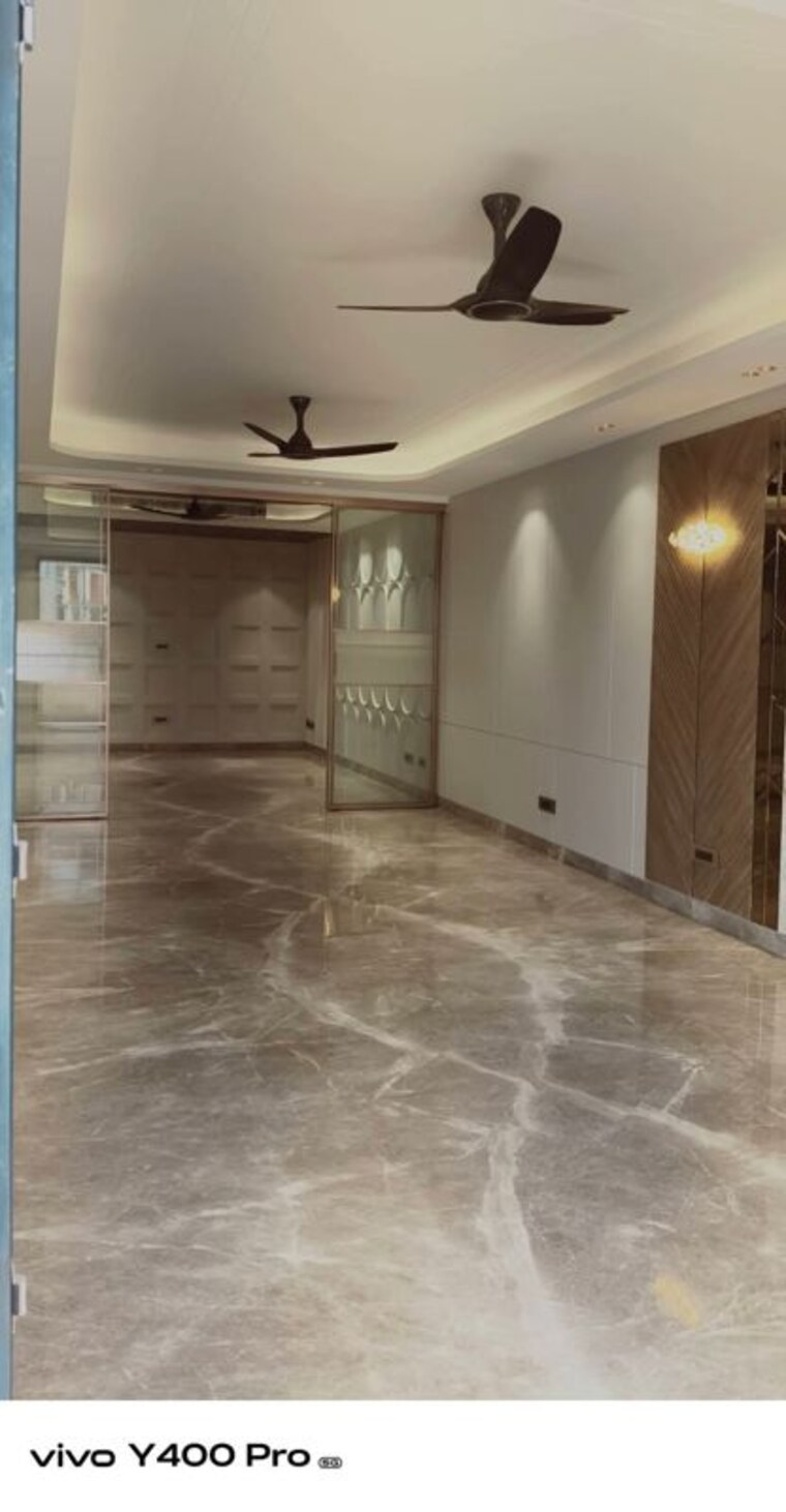 Room, chittaranjan park 4 Bedroom 3000 Sq.Ft. Builder Floor In Chittaranjan Park Delhi 10372284