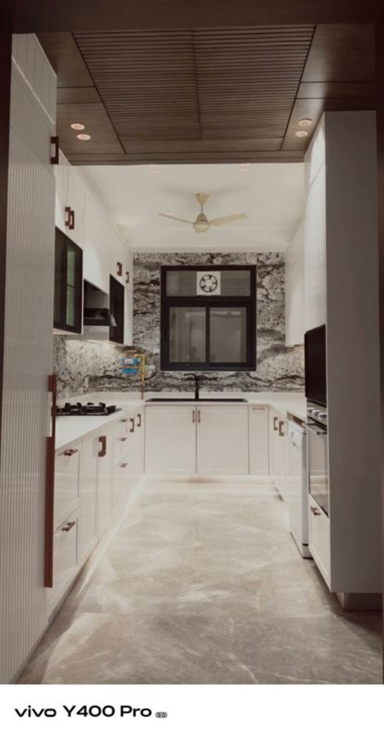 Bathroom, chittaranjan park 4 Bedroom 3000 Sq.Ft. Builder Floor In Chittaranjan Park Delhi 10372284
