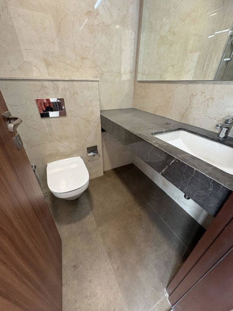 Attached Bathroom, piramal-mahalaxmi 2 Bedroom 1450 Sq.Ft. Apartment In Mahalaxmi Mumbai 10372292