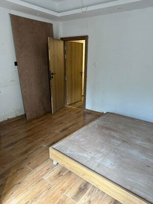 Room in 6+ BHK Villa at Dhikuli – for Sale