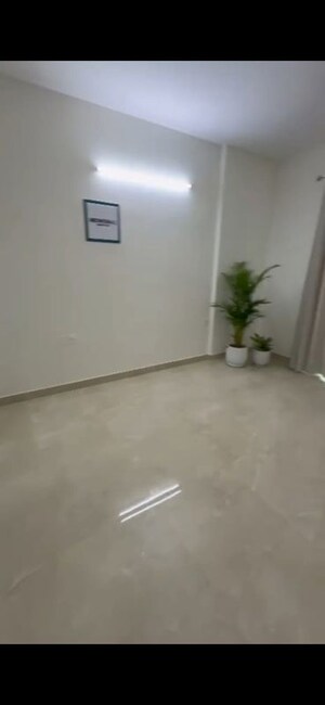 Room in 4 BHK Apartment at Sare Home, Sector 92 – for Sale
