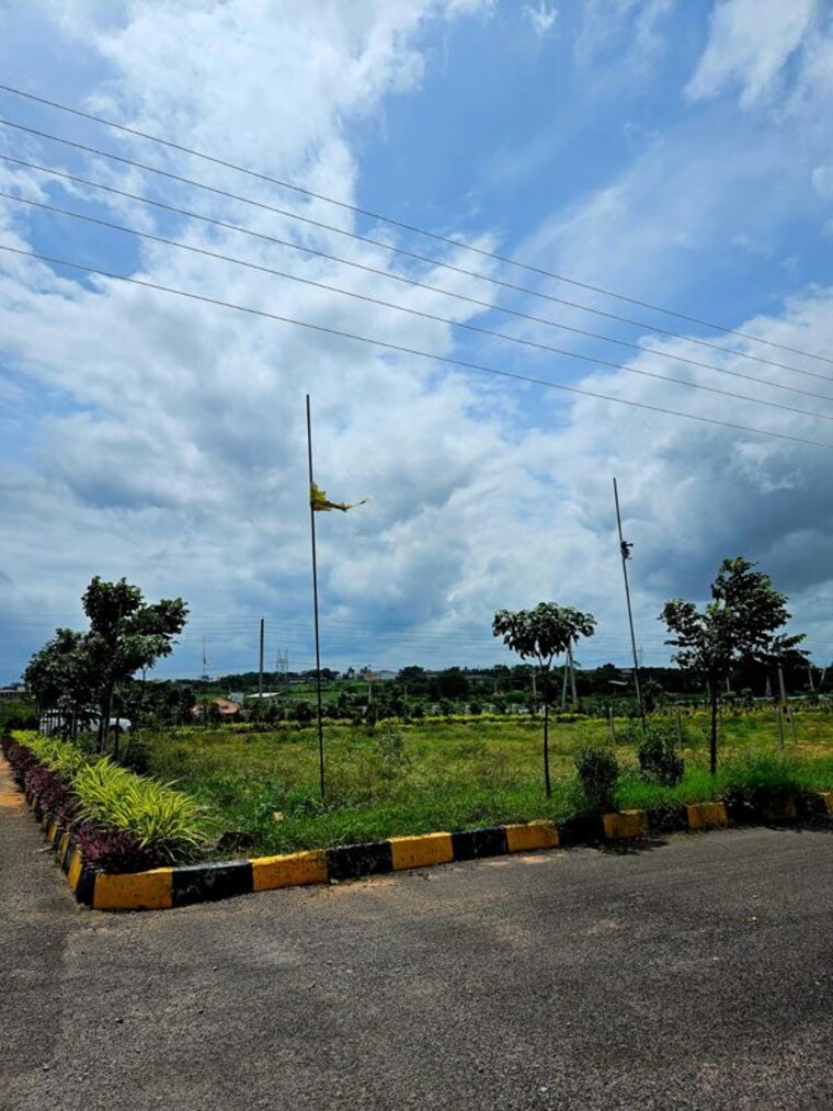 Garden, prakruti-golden-fortune  147 Sq.Yd. Plot In Kamsanpalle Hyderabad 10372304