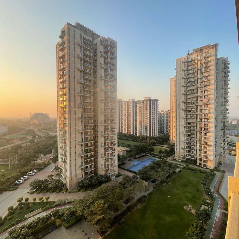 3 BHK + Servant Room,Extra Room 2075 Sq.Ft. Apartment in Conscient Heritage Max