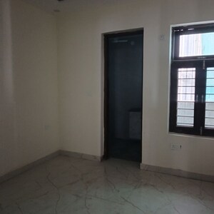 Room in 3 BHK Builder Floor at RPS Palm Drive, Sector 88 – for Sale
