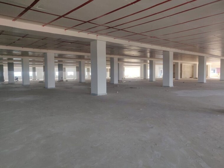  Parking, yewai Commercial Warehouse 20000 Sq.Ft. In Yewai Thane 10372328