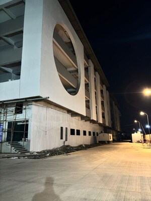  Warehouse For Rent in Yewai