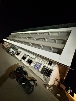 Furnished Amenities in  Warehouse at Yewai – for Rent