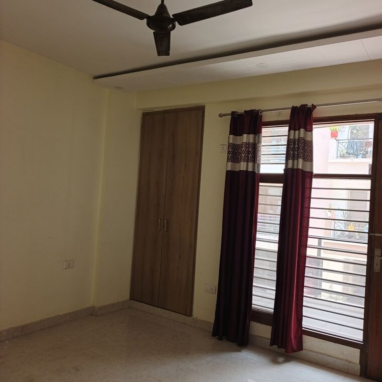 Room, rps-palm-drive 3 Bedroom 125 Sq.Yd. Builder Floor In Sector 88 Faridabad 10372322