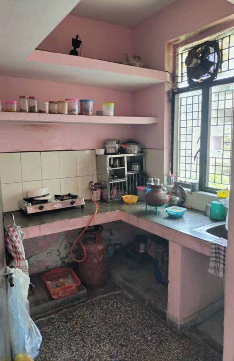Kitchen, mahadev-apartments-noida 1 RK 400 Sq.Ft. Apartment In Sector 73 Noida 10372326