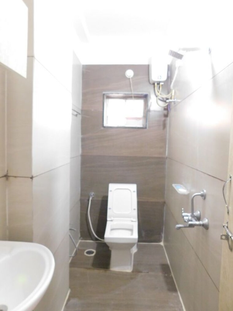 Bathroom, miyapur 3 Bedroom 1900 Sq.Ft. Builder Floor In Miyapur Hyderabad 10372335