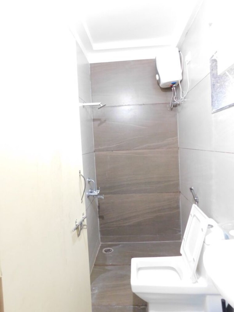 Bathroom, miyapur 3 Bedroom 1900 Sq.Ft. Builder Floor In Miyapur Hyderabad 10372335