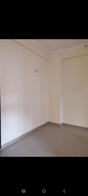 Room in 2 BHK Apartment at Assotech Windsor Court, Sector 78 – for Rent