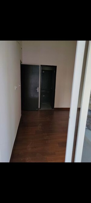 Room in 2 BHK Apartment at Assotech Windsor Court, Sector 78 – for Rent