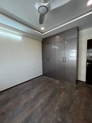 Room in 4 BHK Apartment at Prestige Ivy Leagu, Kondapur – for Rent