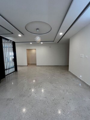 Room in 4 BHK Apartment at Prestige Ivy Leagu, Kondapur – for Rent