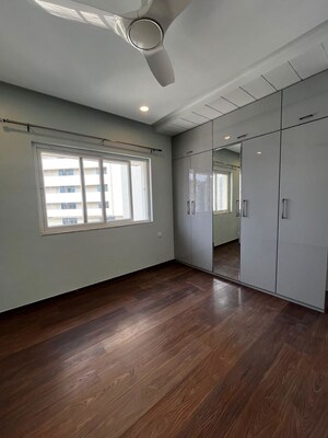 Room in 4 BHK Apartment at Prestige Ivy Leagu, Kondapur – for Rent