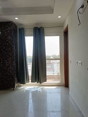 Building Lobby in 3 BHK Builder Floor at Sector 45 – for Rent