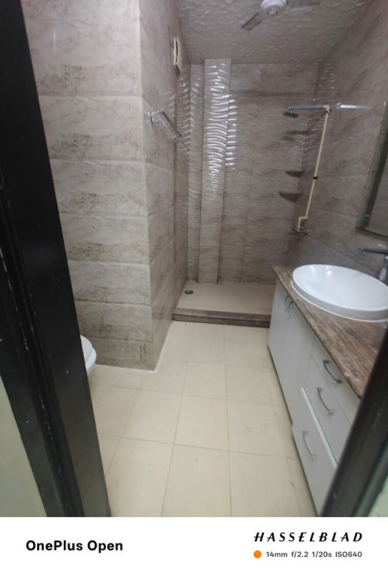 Bathroom, sector 45 3 Bedroom 2300 Sq.Ft. Builder Floor In Sector 45 Gurgaon 10372377