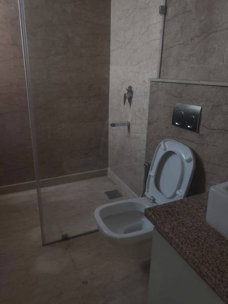 Bathroom, mahagun-mirabella 4 Bedroom 2500 Sq.Ft. Apartment In Sector 79 Noida 10372390