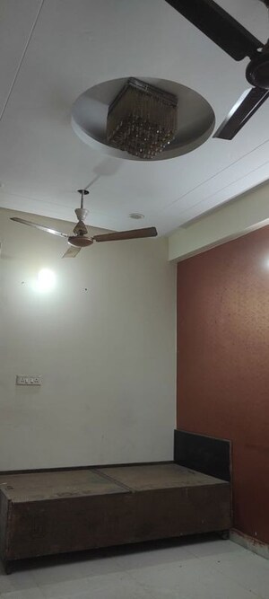 Room in 2 BHK Builder Floor at Golden Wave Dwarika City, Chithara – for Sale