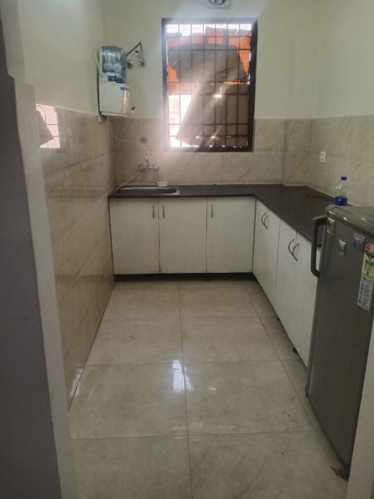 Kitchen, sector 45 2 Bedroom 1000 Sq.Ft. Builder Floor In Sector 45 Gurgaon 10372411