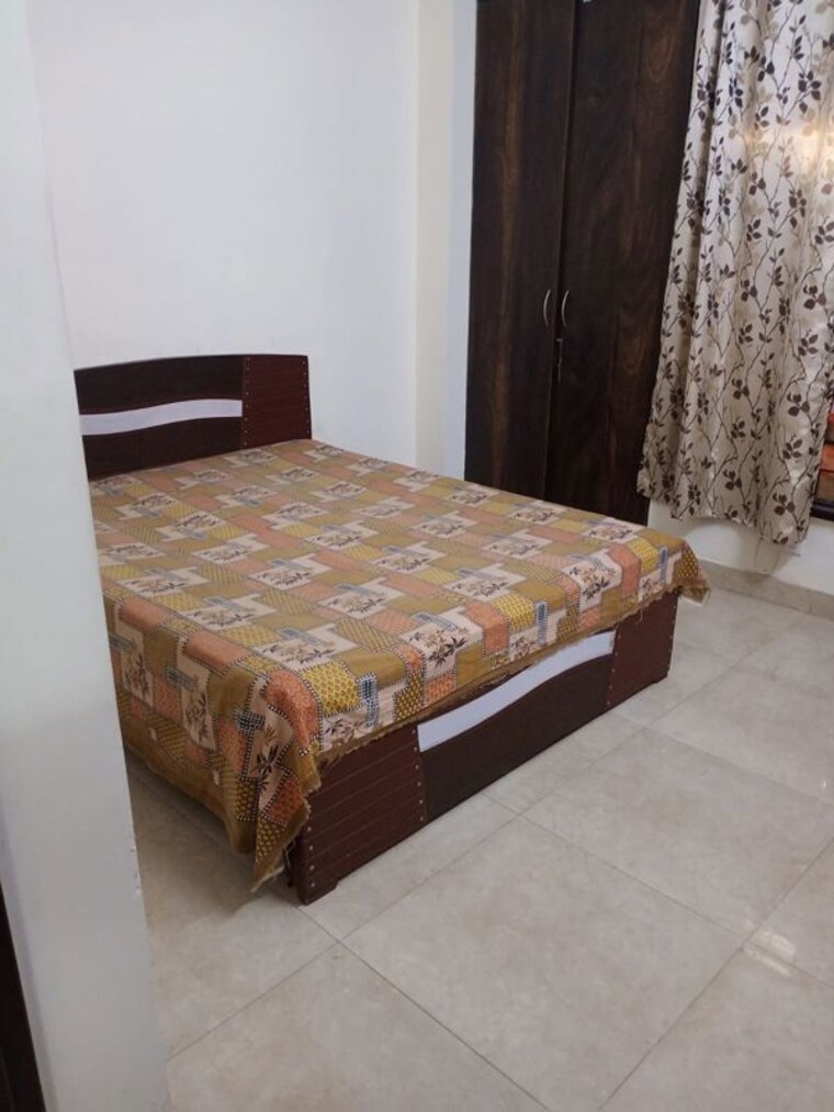 Bedroom, sector 45 2 Bedroom 1000 Sq.Ft. Builder Floor In Sector 45 Gurgaon 10372411