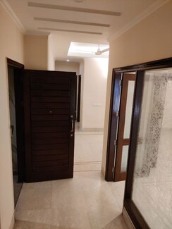 3 BHK + Servant Room Builder Floor For Rent in Safdarjung Enclave