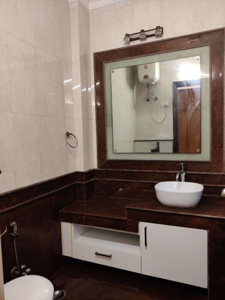 Kitchen, safdarjung enclave 3 Bedroom 2400 Sq.Ft. Builder Floor In Safdarjung Enclave Delhi 10372412