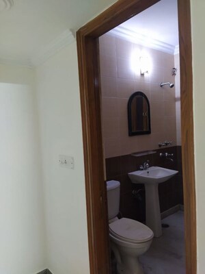 Bathroom in 3 BHK Builder Floor at Sector 31 – for Rent