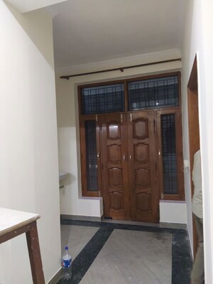 Living Room in 3 BHK Builder Floor at Sector 31 – for Rent