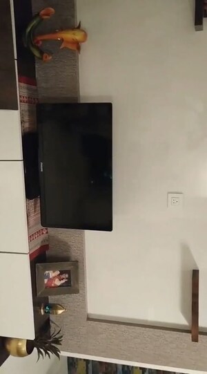 Furnished Amenities in 2 BHK Apartment at Parvati Kunj, Matunga West – for Sale
