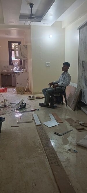 Team Area in 2 BHK Builder Floor at Maan Sona Apartments, Shahberi – for Rent
